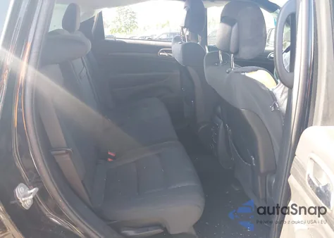 2019 Jeep Grand Cherokee Upland 4X4 z USA, uszkodzony, nr VIN 1C4RJFAG7KC697607